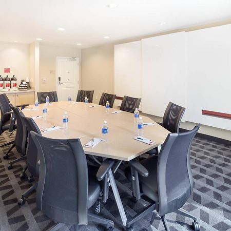 Towneplace By Marriott Suites Portland Vancouver Evergreen Экстерьер фото