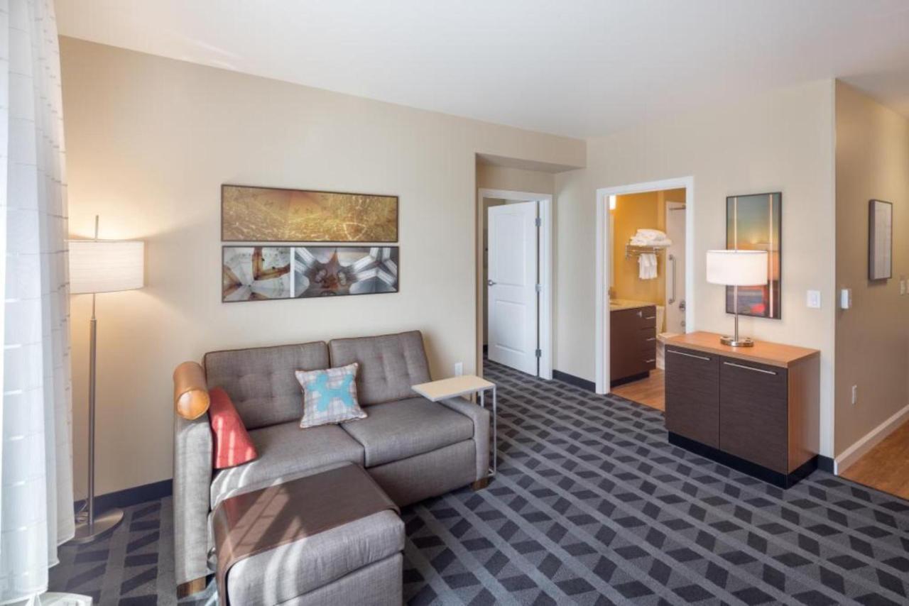 Towneplace By Marriott Suites Portland Vancouver Evergreen Экстерьер фото