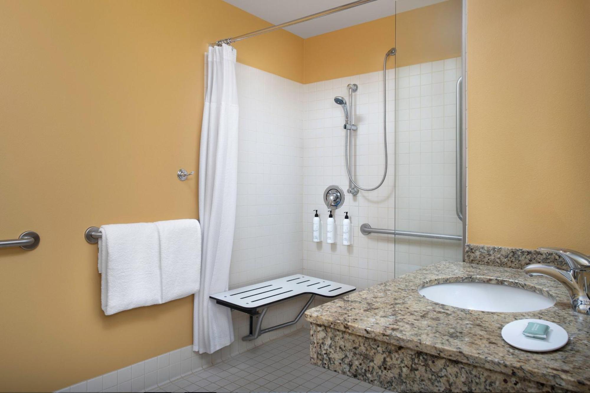 Towneplace By Marriott Suites Portland Vancouver Evergreen Экстерьер фото