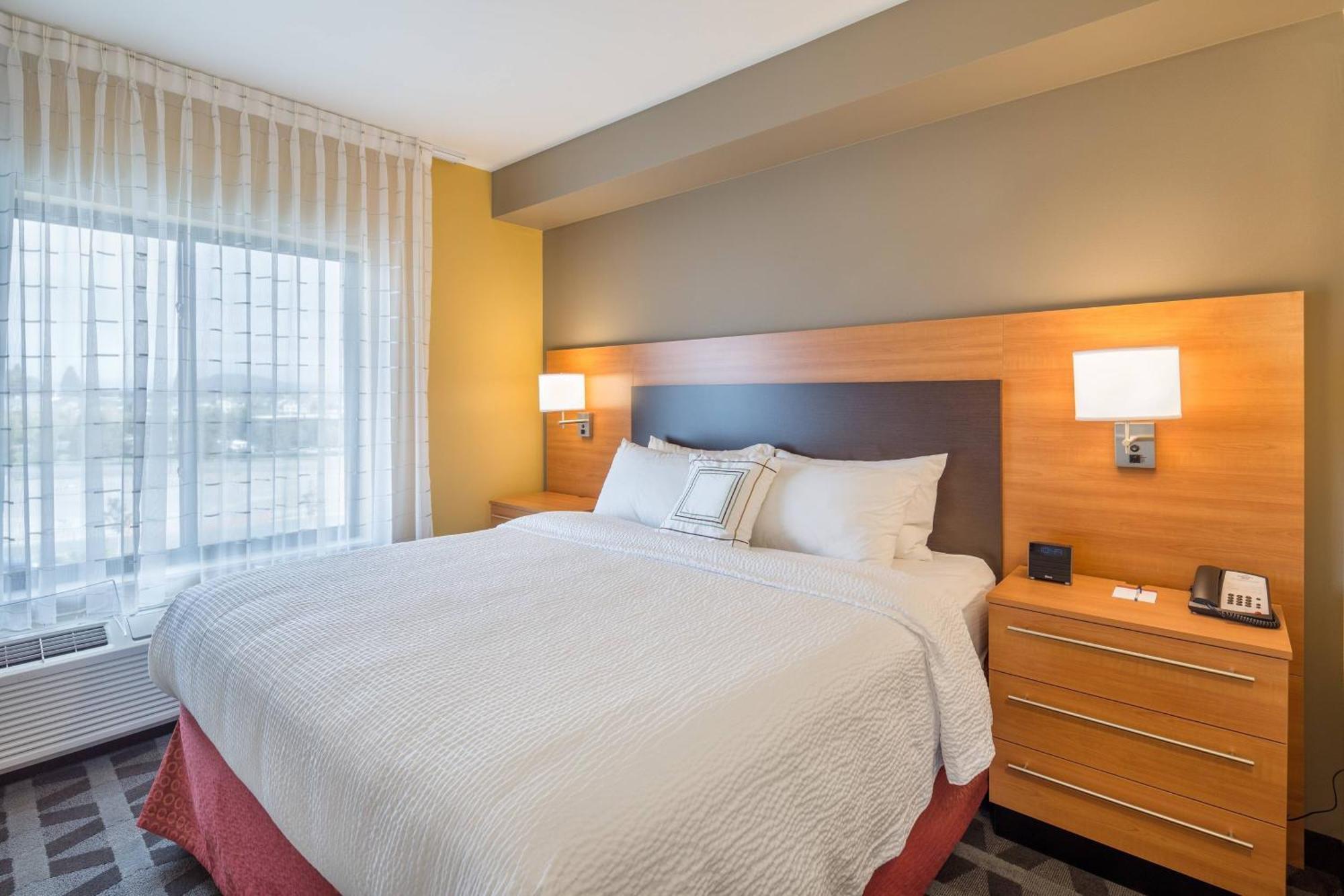 Towneplace By Marriott Suites Portland Vancouver Evergreen Экстерьер фото