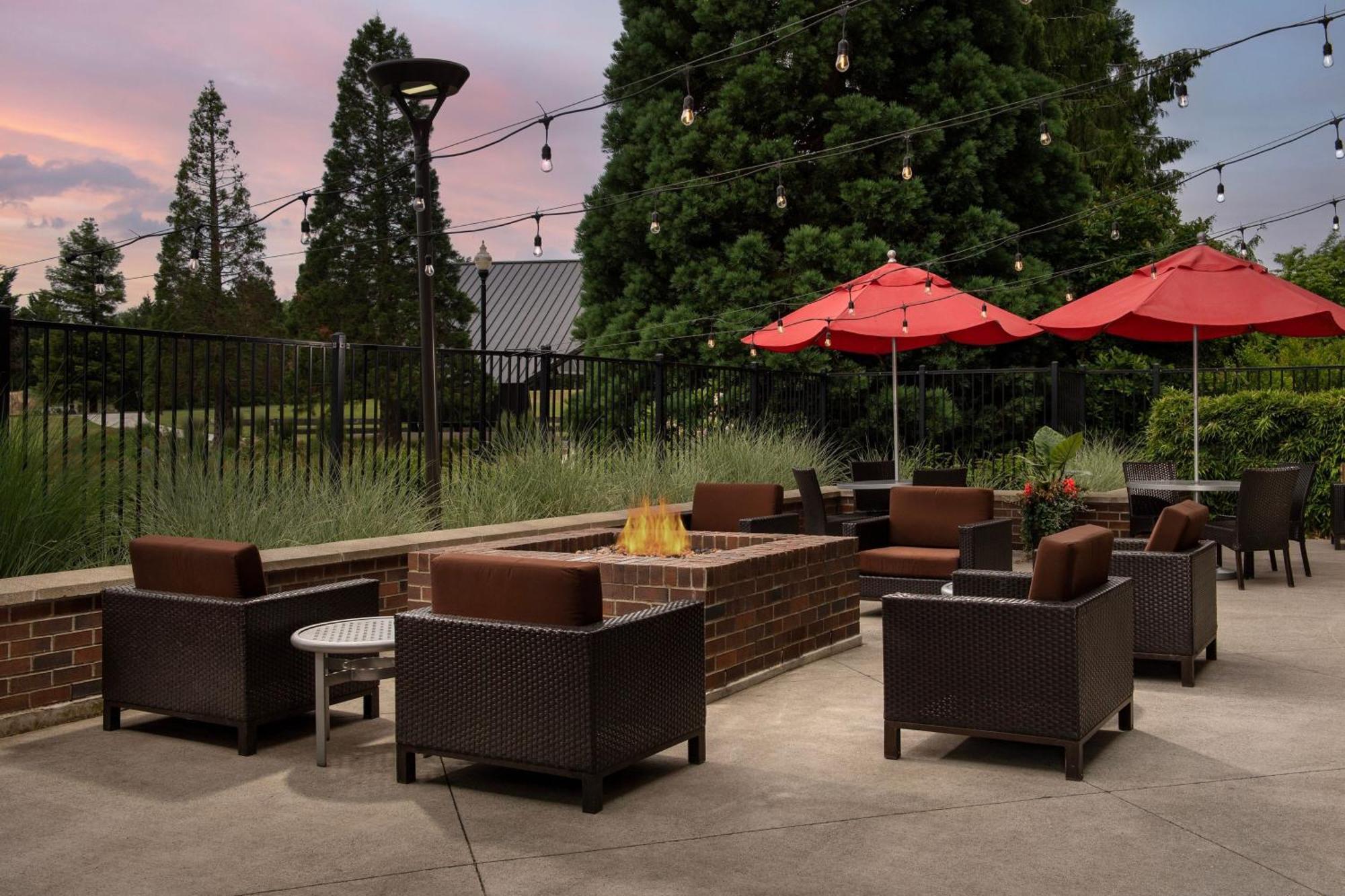 Towneplace By Marriott Suites Portland Vancouver Evergreen Экстерьер фото