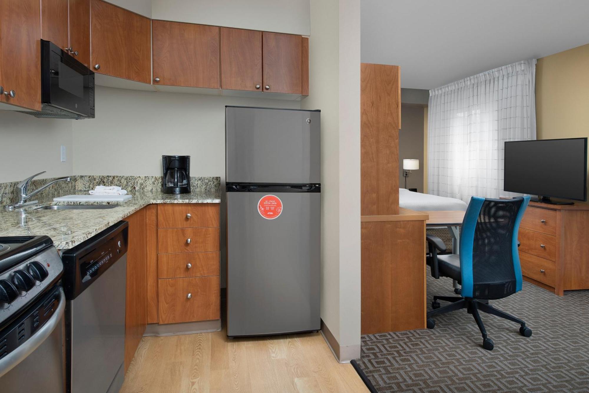 Towneplace By Marriott Suites Portland Vancouver Evergreen Экстерьер фото