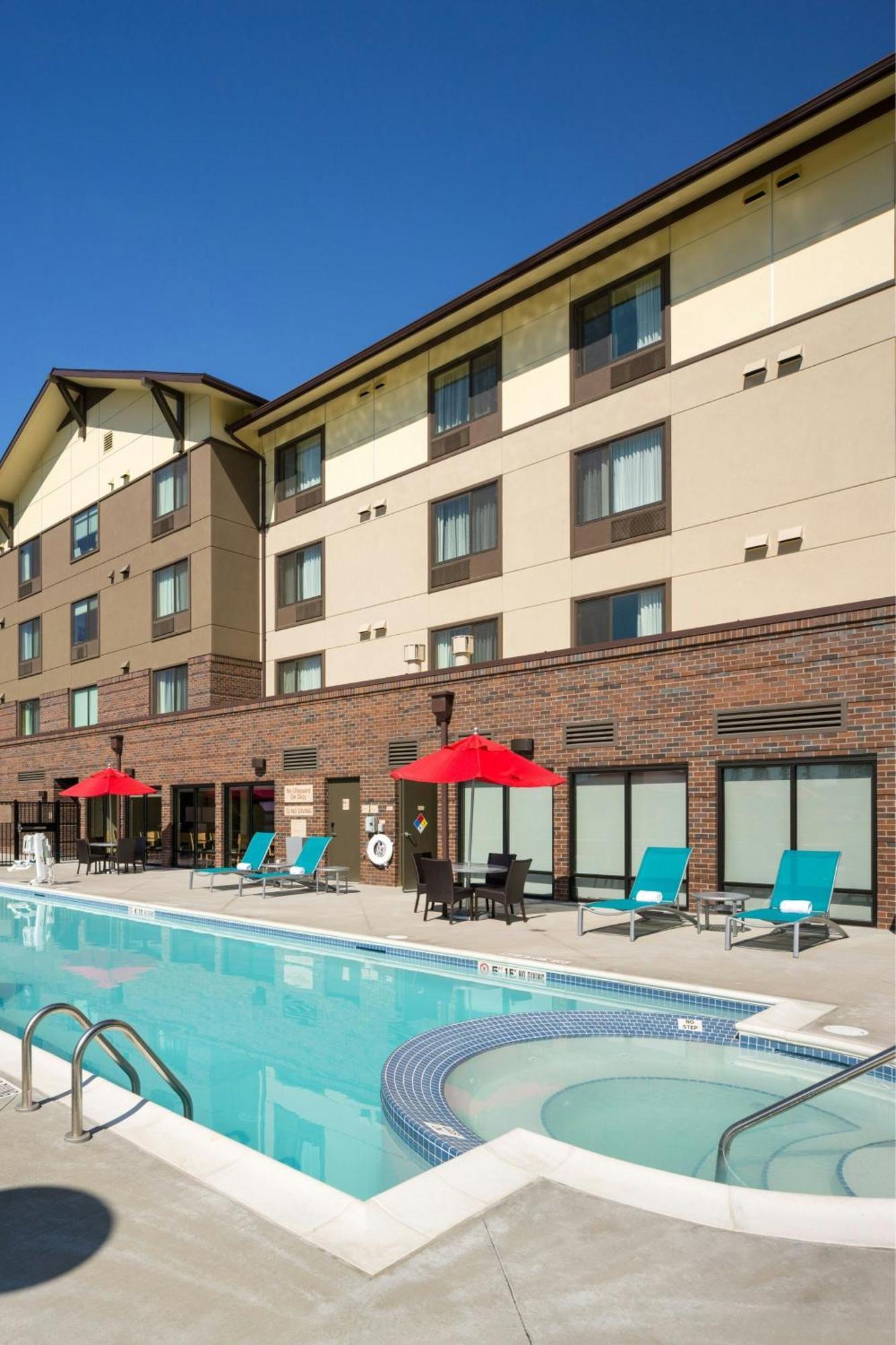 Towneplace By Marriott Suites Portland Vancouver Evergreen Экстерьер фото