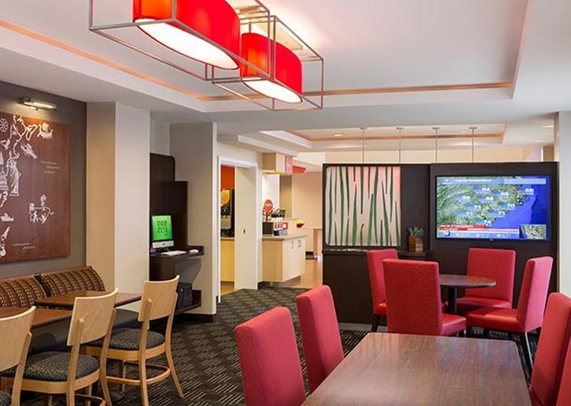 Towneplace By Marriott Suites Portland Vancouver Evergreen Экстерьер фото